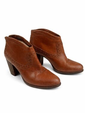 UGG Charlotte Brown Leather Ankle Boots Women’s Size 8